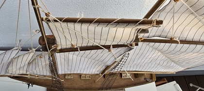 Modellsegelschiff, 2 Master auf alt gemacht