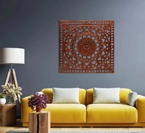 Braunes Relief aus 3 Teilen